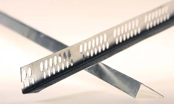 Aluminijasti kotnik 90° 13x23mm 3,00m/palica 50pal/vez 200vez/pal, Z40413