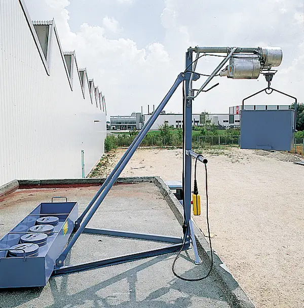 Prostostoječa trinožna konzola GEDA s posodo za balast, ZG1863