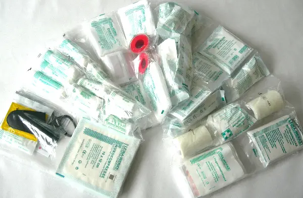 Komplet material za kovček za prvo pomoč Tip II, ZVKIB