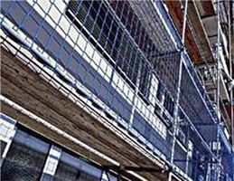 Zaščitna mreža 2x10m velikost zank 100mm rdeča s vezicami 34 kom., Z300810007
